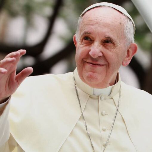[BARONES DEL VATICANO] Críticas al Papa Francisco por la reelección indefinida: lo acusan de querer eternizarse en el cargo. ...
