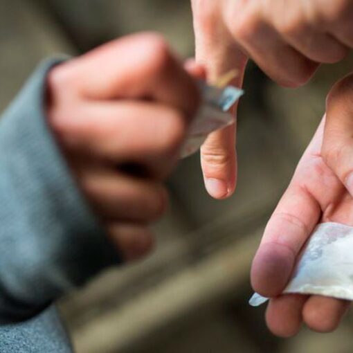 [PREVENCION] Obligarán a vendedores de droga a incluir en el prospecto los peligros de consumir. ...