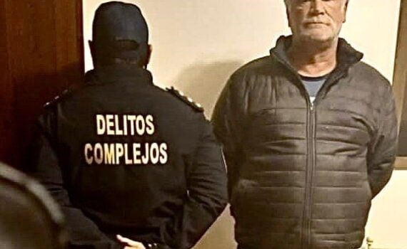 [POLICIALES] Detienen al Teto Medina, acusado de forzar a sus víctimas a escuchar su disco hasta decir que les gusta. ...