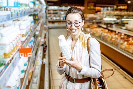 [ALIMENTOS] La industria láctea deberá incluir en el frente de sus productos una etiqueta que advierta que el producto fue a partir de seres...